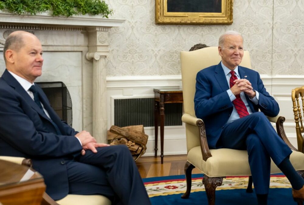 Шольц їде в США, щоб обговорити допомогу Україні з Байденом