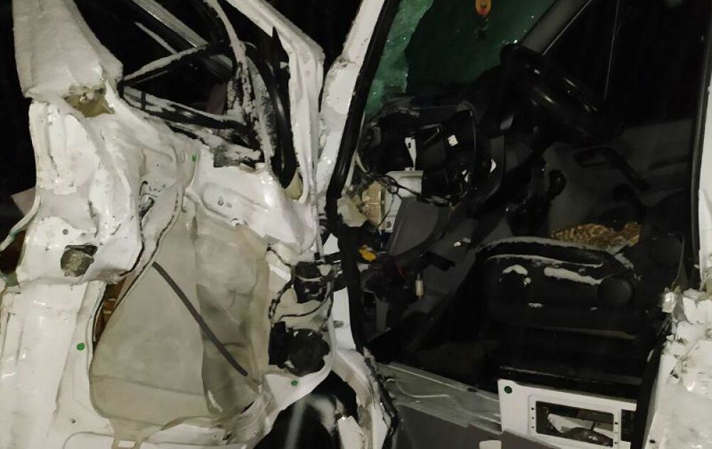 В Харьковской области произошло ДТП грузовика и микроавтобуса