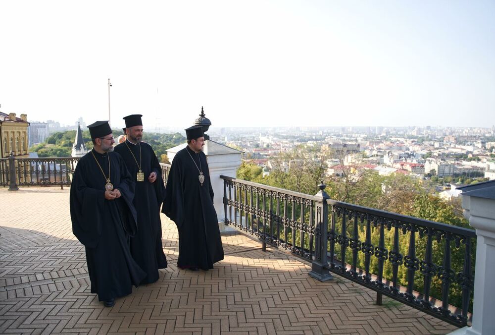 В Україну прибула делегація Вселенського патріархату