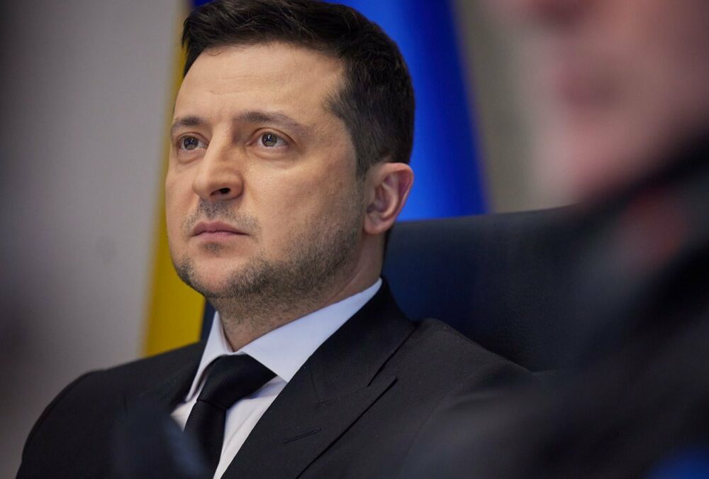 Украина разорвала дипломатические отношения с РФ