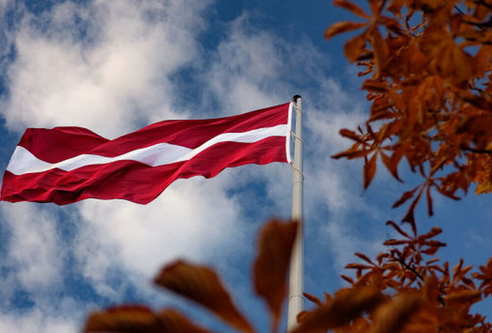 В Латвии заявили, что Украина должна иметь право наносить удары по военным объектам в РФ