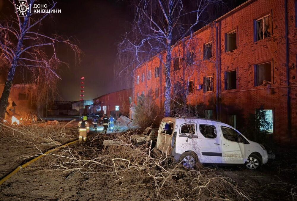 Четверо загиблих та десять поранених: наслідки російського удару по Київській області