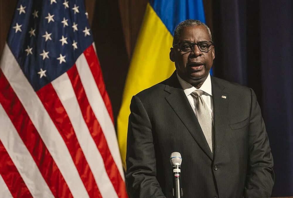 Глава Пентагона прибыл в Киев с неанонсированным визитом