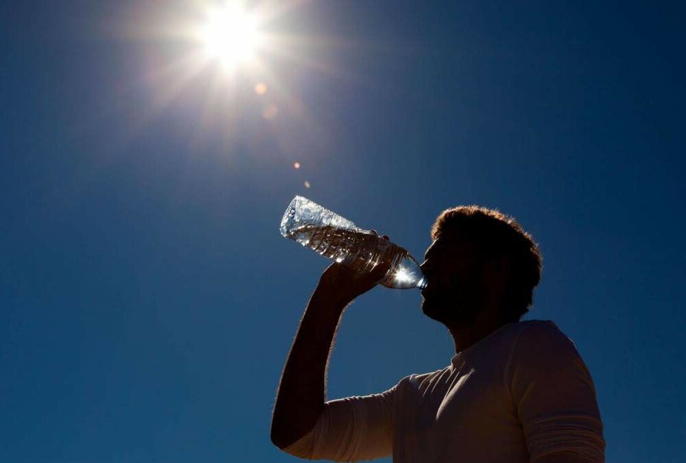 Прогноз погоди: синоптики попереджають про посилення спеки