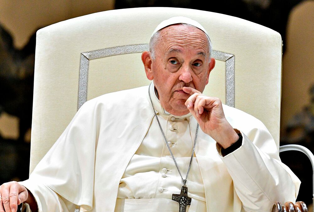 Помер Папа Римський