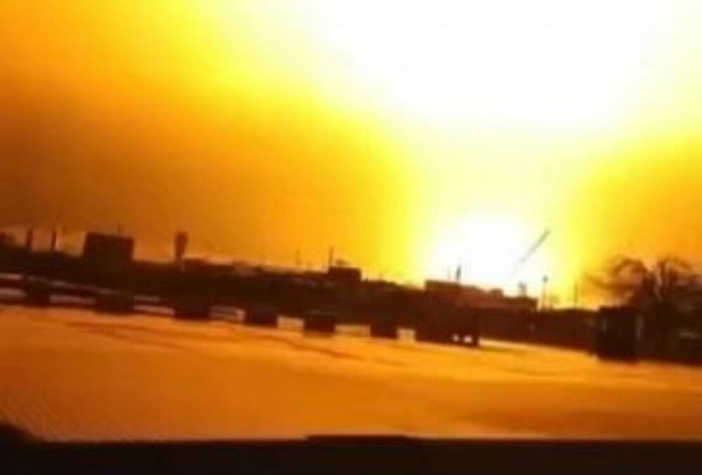 В районе аэродрома Миллерово в России раздались взрывы