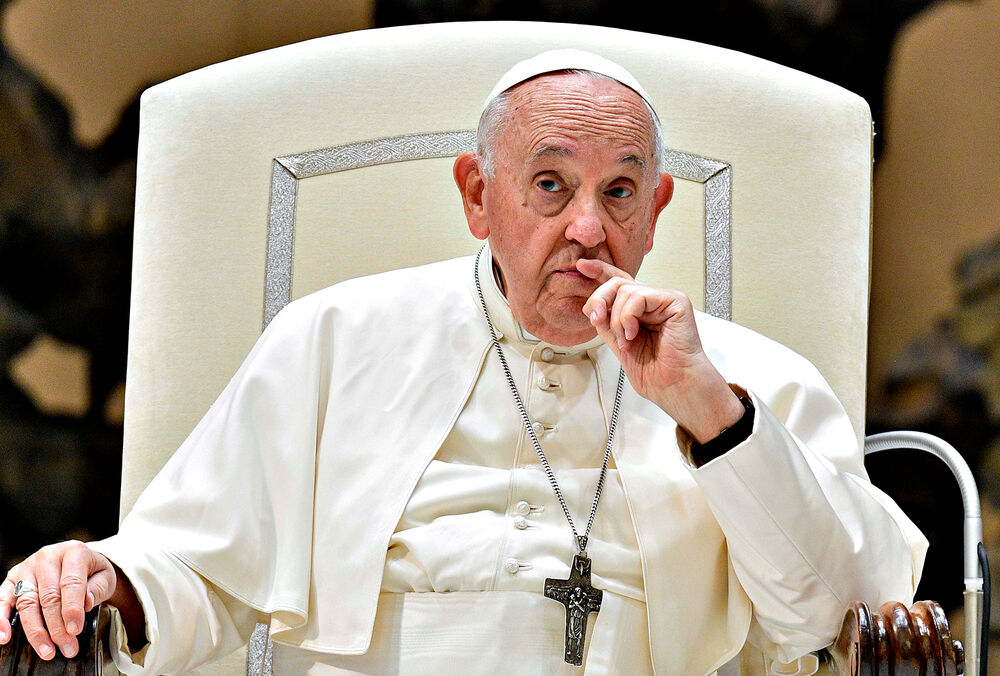 У Ватикані заявили про погіршення стану Папи Римського