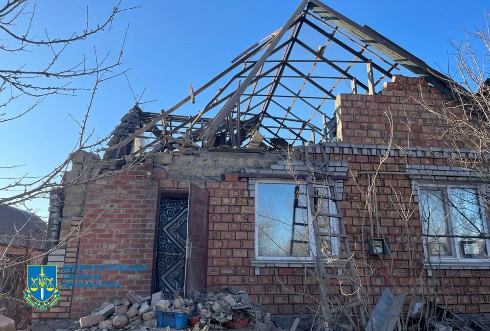В Никополе из-за артобстрела пострадали три человека В Никополе из-за артобстрела пострадали три человека