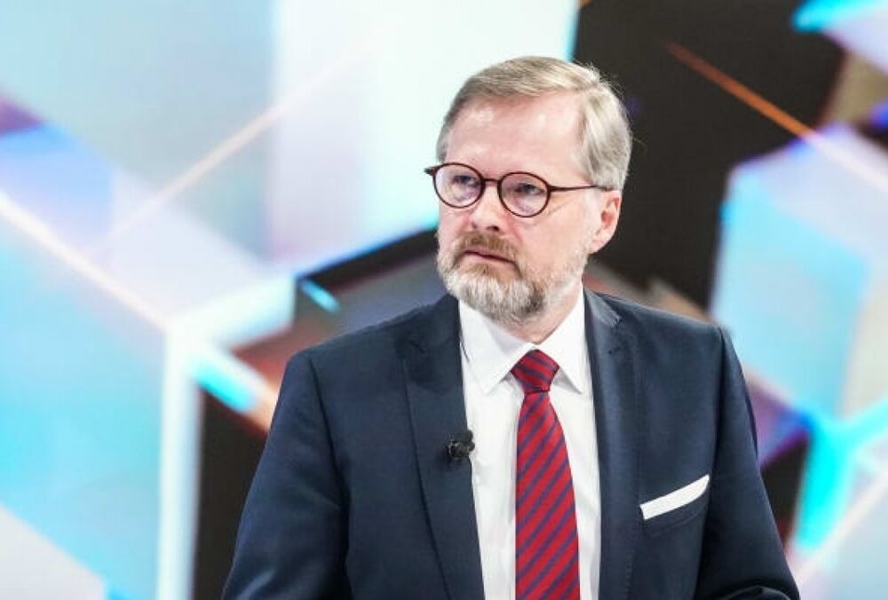 Чехия не будет выдавать россиянам и белорусам виды на жительство