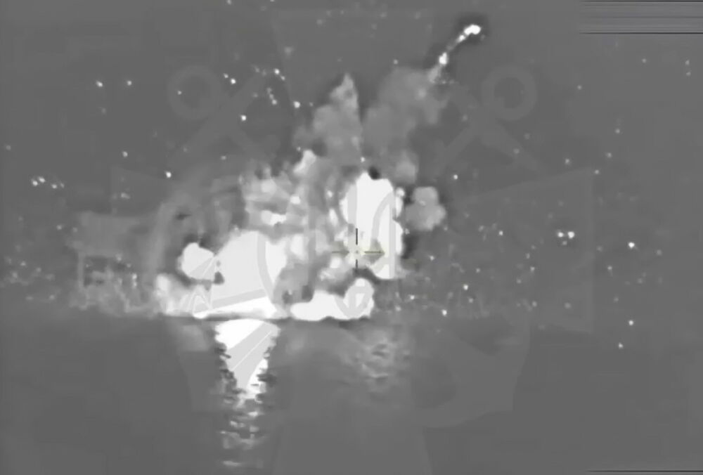 ВМС атаковали одну из газовых вышек в акватории Черного моря