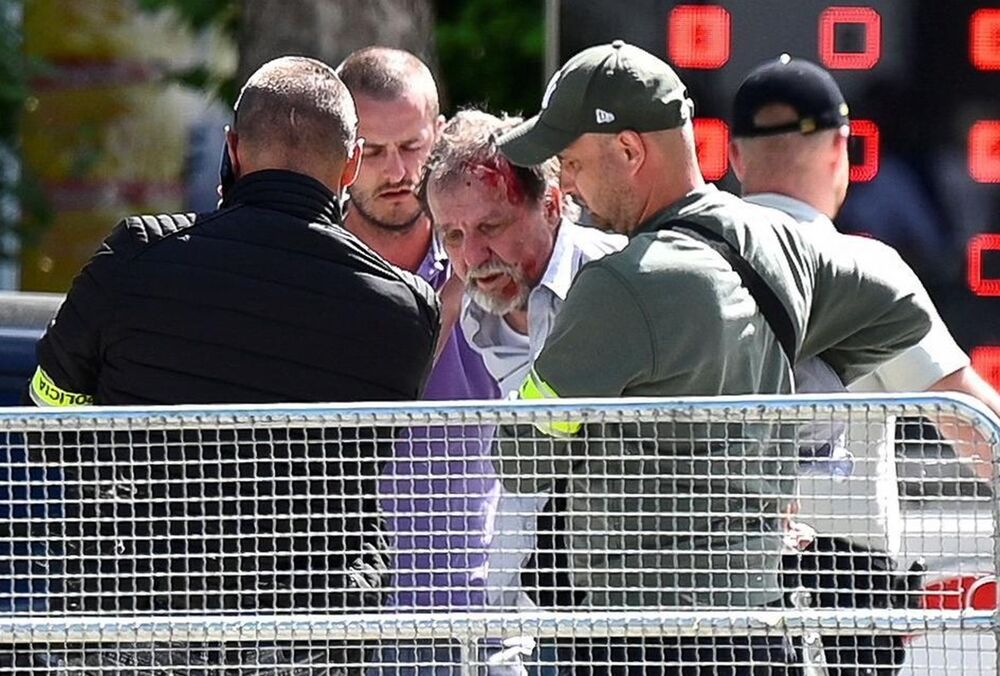 Суд избрал меру пресечения писателю, покушавшемуся на Фицо