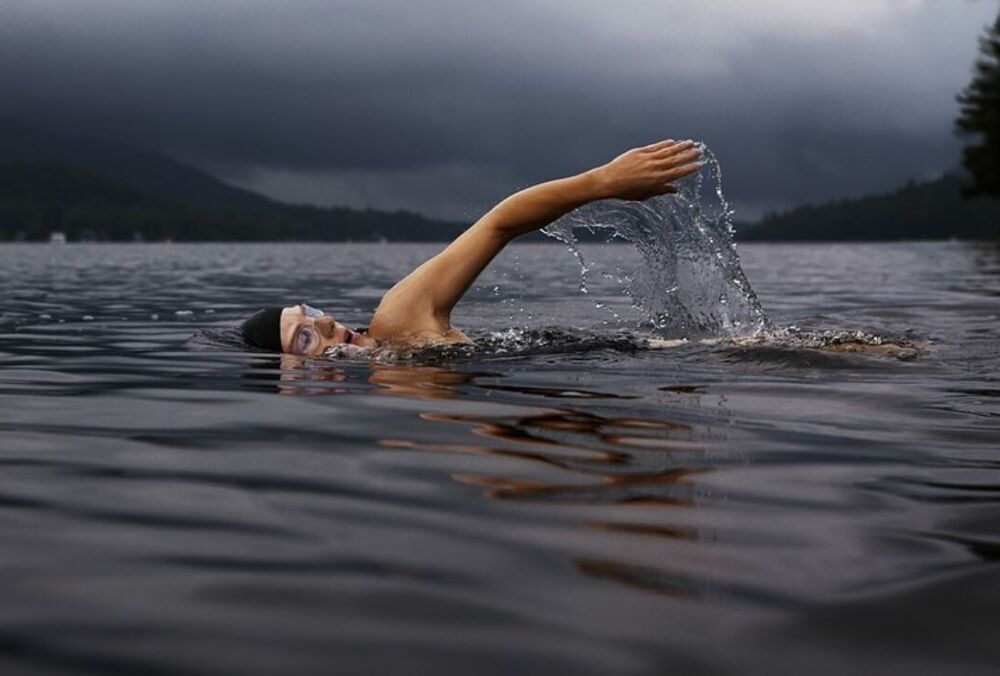 Россиянина, который пытался вплавь добраться в Одессу из Крыма, приговорили к 6 годам колонии