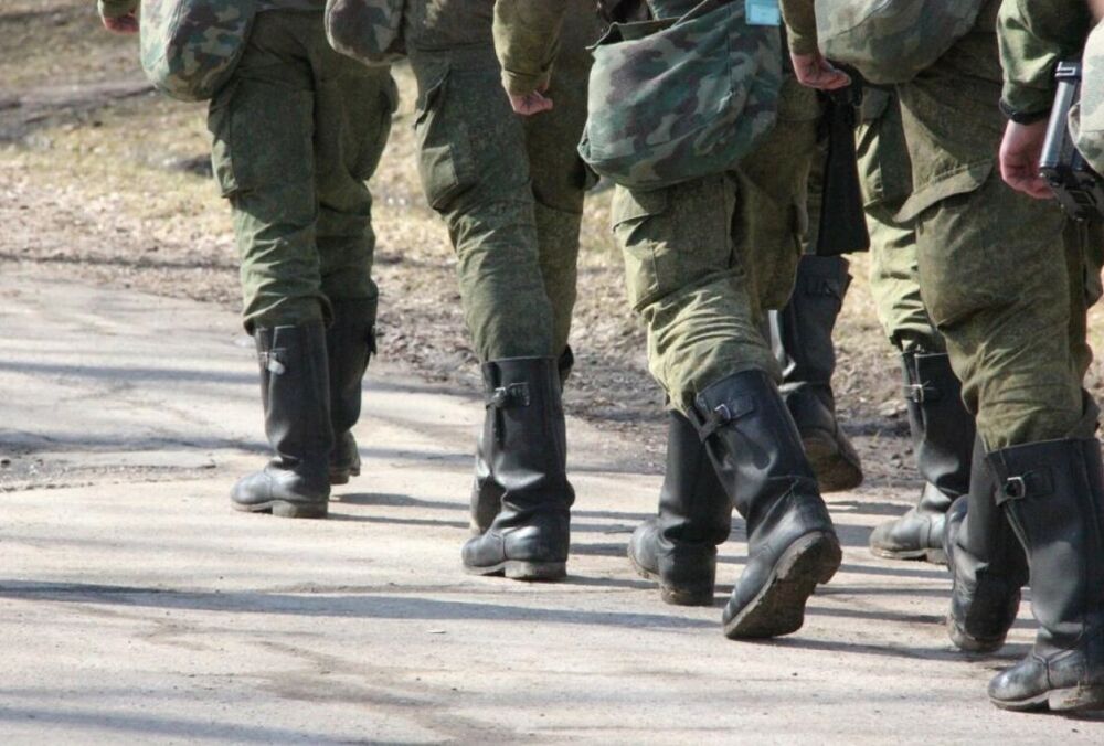 Оппозиция в России призвала людей поджигать военкоматы