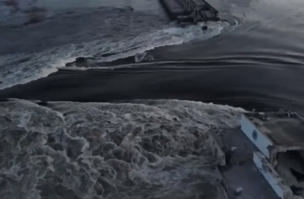 Подрыв Каховской ГЭС: катастрофа будет на Левом берегу, в Новой Каховке уже затоплен зоопарк Подрыв Каховской ГЭС: катастрофа будет на Левом берегу, в Новой Каховке уже затоплен зоопарк