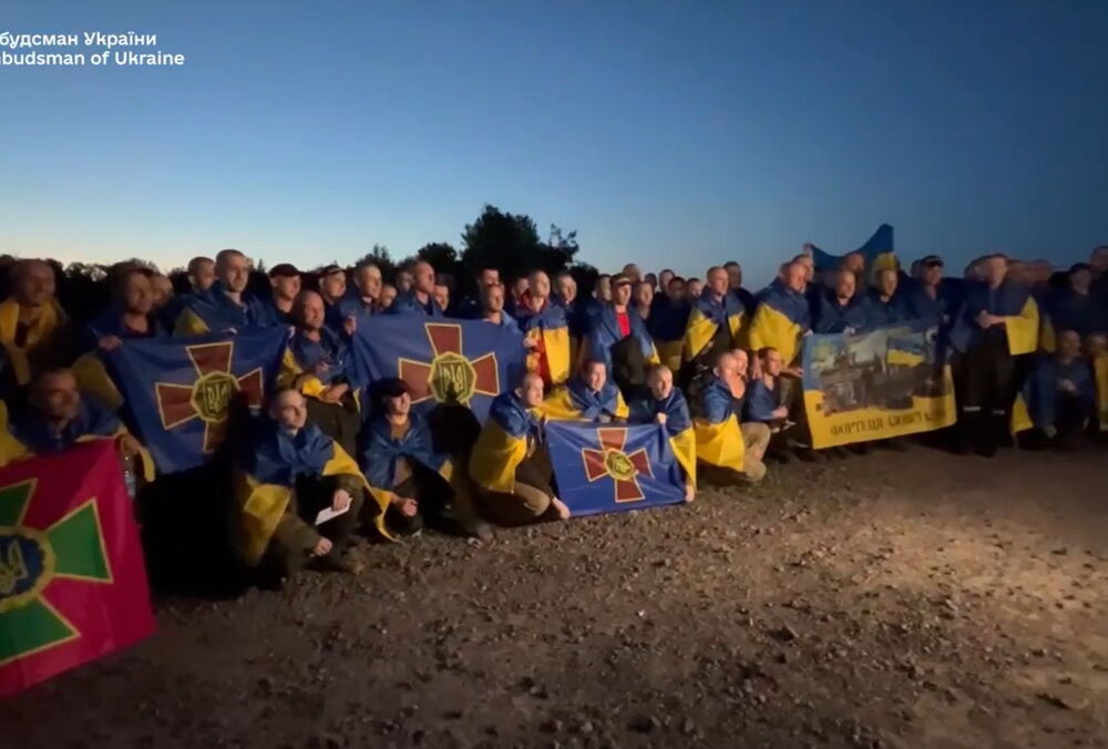 Україна та Росія сьогодні можуть провести великий обмін полоненими, - Bloomberg