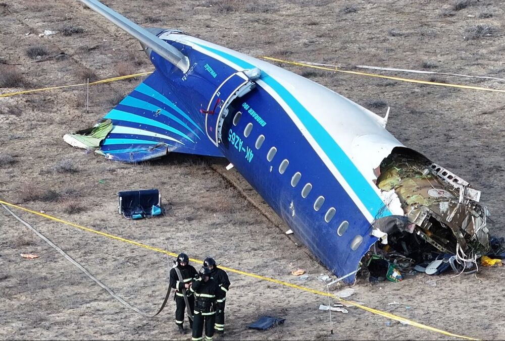 Катастрофа AZAL: черные ящики самолета отправят в Бразилию