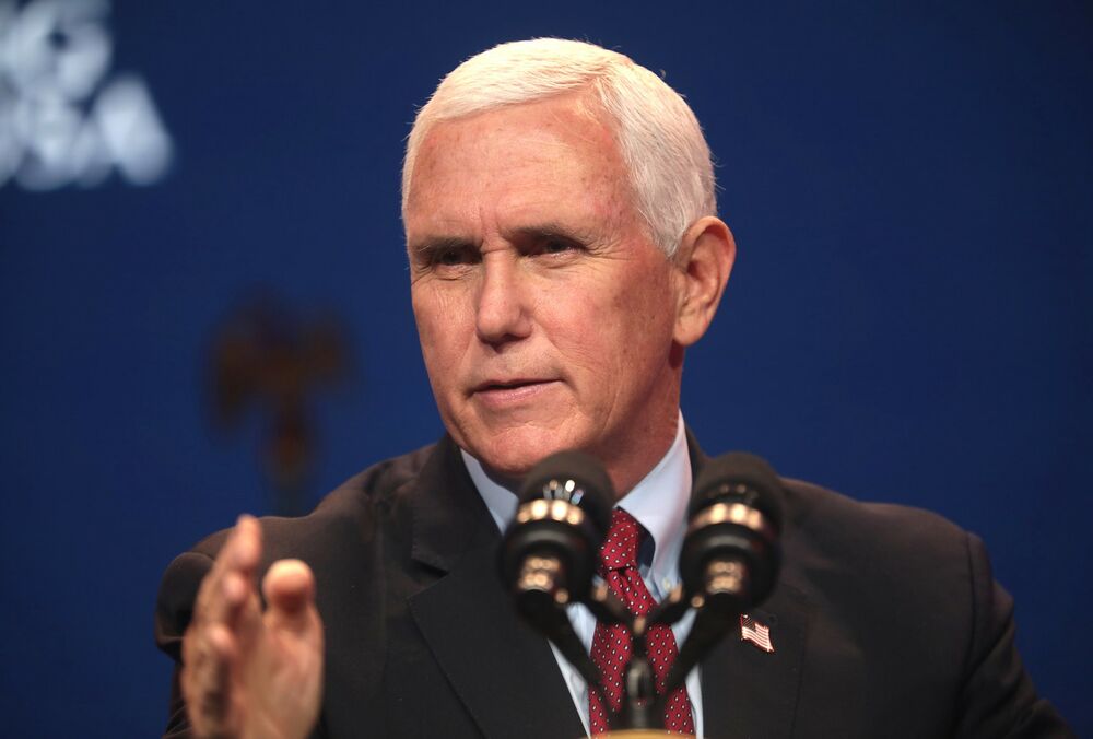 Один из кандидатов в президенты США снял свою кандидатуру с предвыборной гонки 