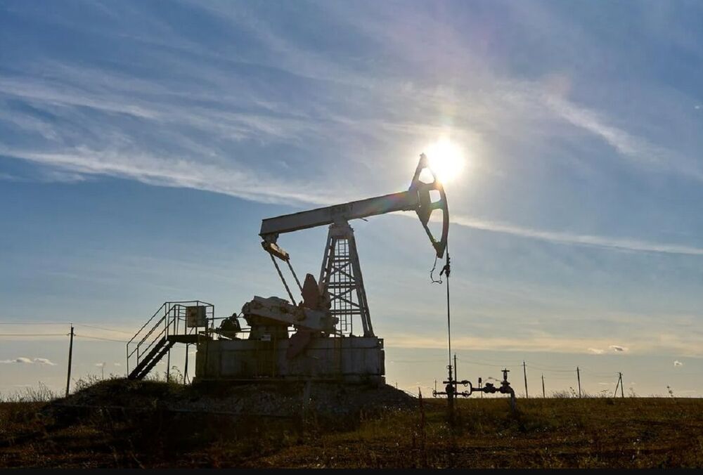 Великобритания ввела новые ограничения на закупку российской нефти 