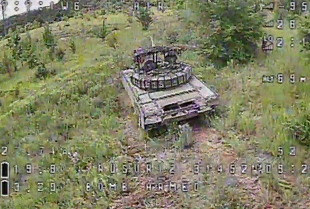 Десантники показали знищення ворожого танка в районі Білогорівки