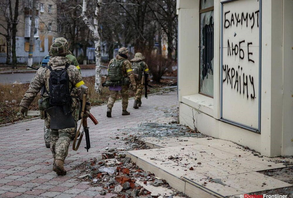 Отступать из Бахмута ВСУ не собираются, - Череватый