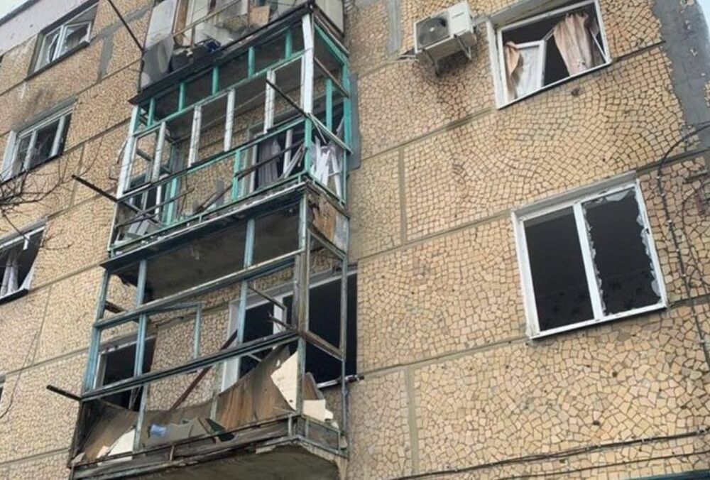 Російські військові обстріляли центр Курахового Російські військові обстріляли центр Курахового