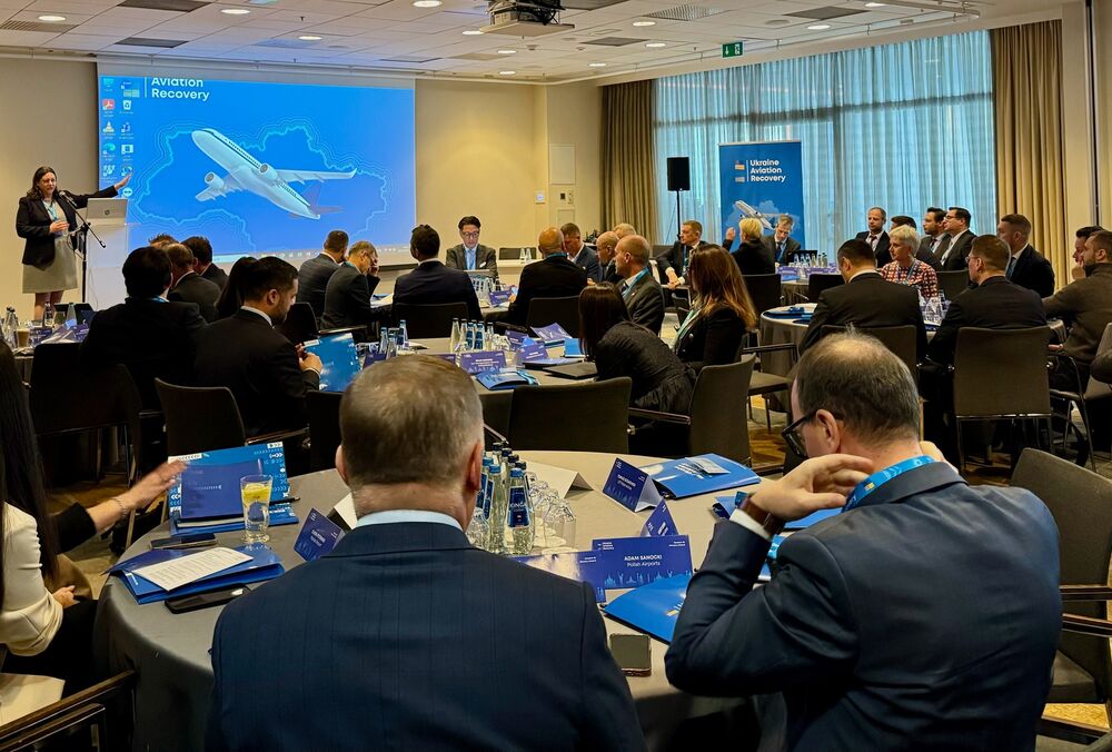 В Польше презентовали дорожную карту по открытию неба в Украине