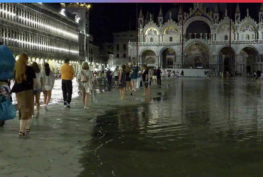 В Венеции частично затопило исторический центр