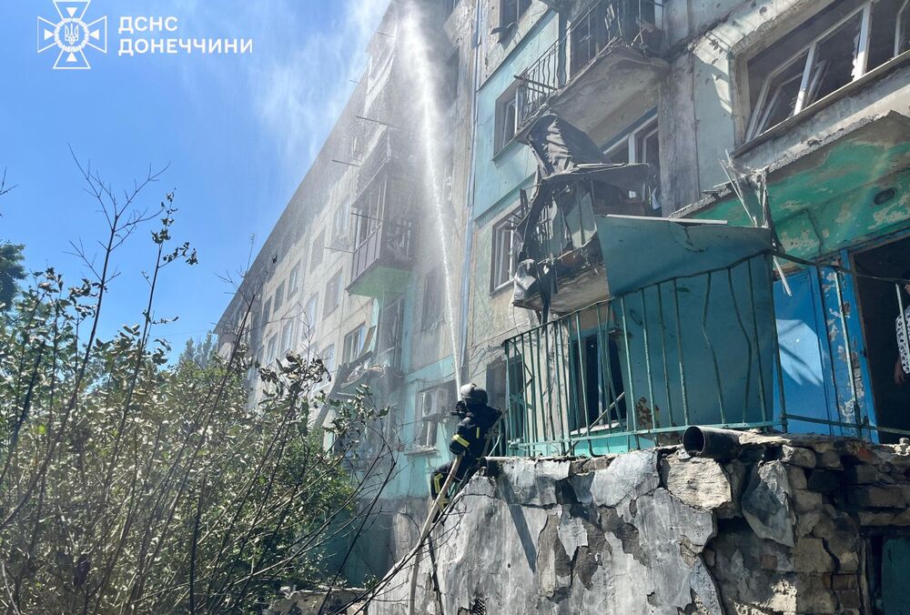 Росіяни вдарили по житлових будинках у Білозерському