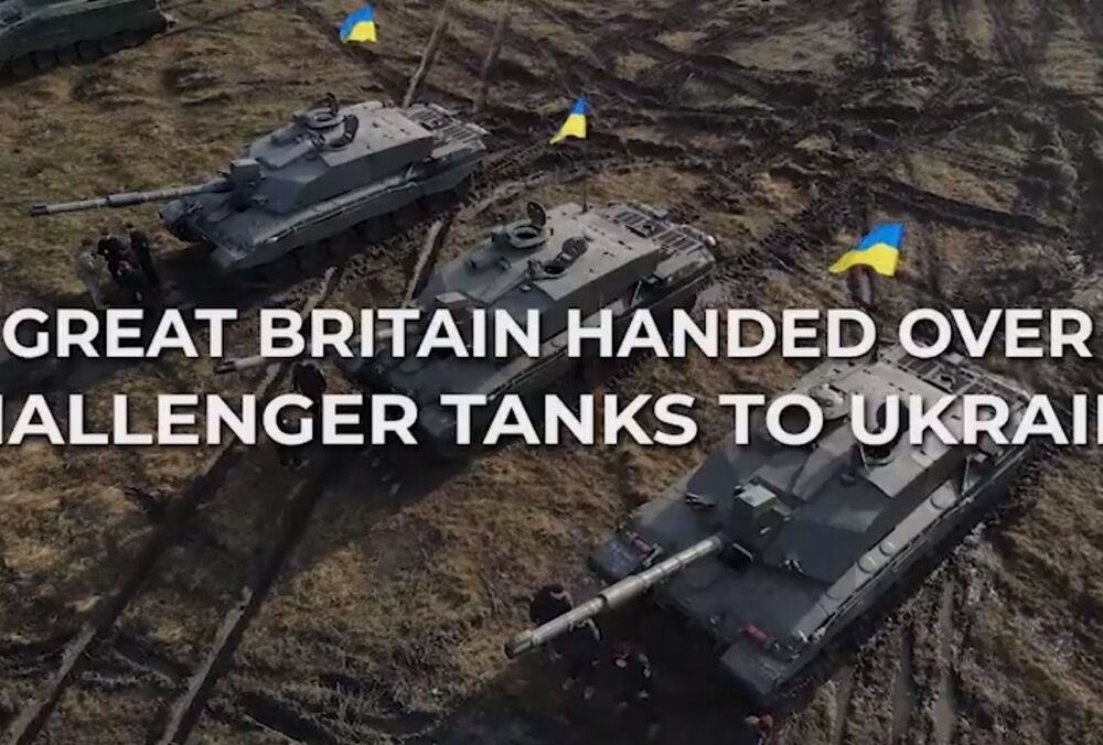 Резников прокатился на танках Challenger 2 и назвал их фантастическими: видео