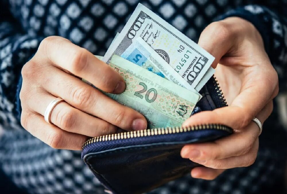 Курс доллара до конца года может составить 50 гривен: названо условие 