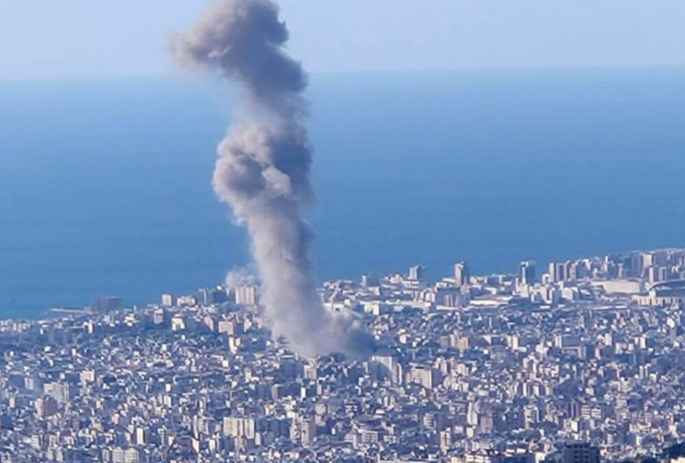 Израиль нанес два мощных удара по пригороду Бейрута
