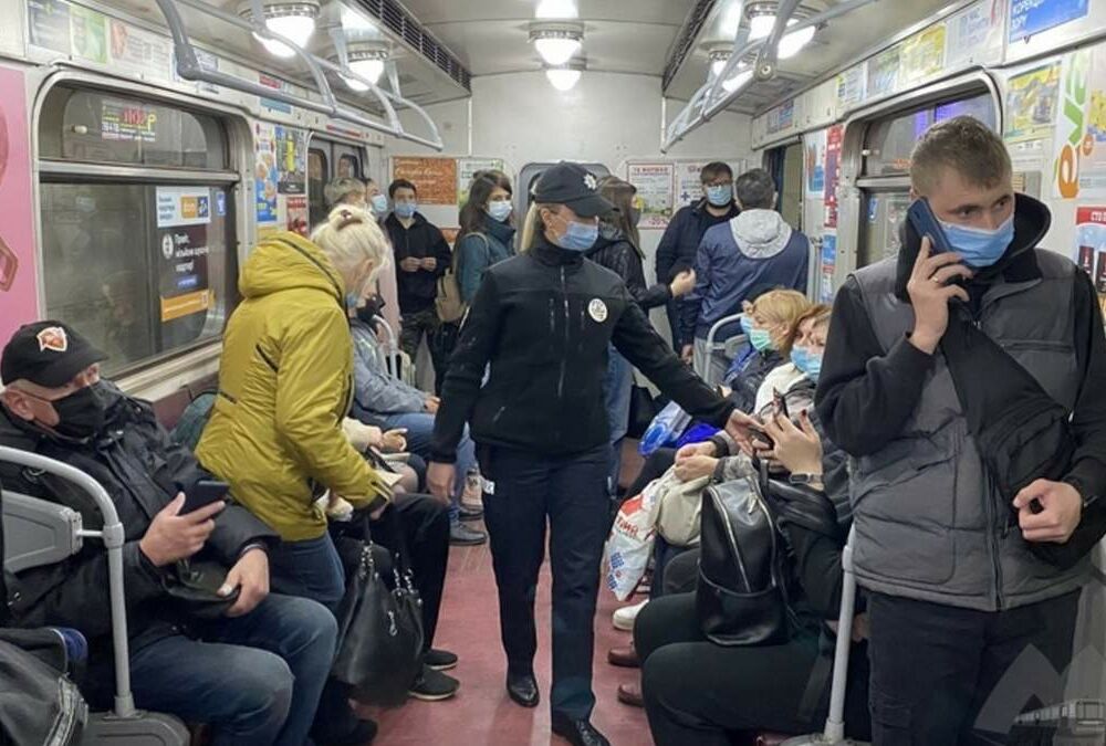 В Украине за соблюдением масочного режима будут следить видеокамеры В Украине за соблюдением масочного режима будут следить видеокамеры