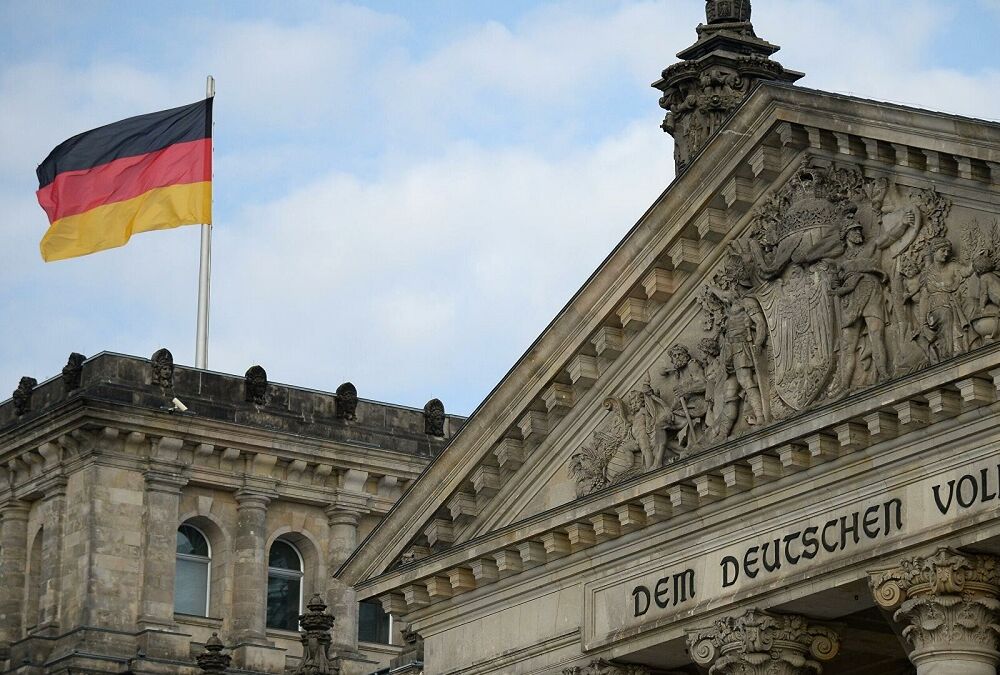 У ФРН заговорили про ”виборчі” постачання зброї в Україну У ФРН заговорили про ”виборчі” постачання зброї в Україну