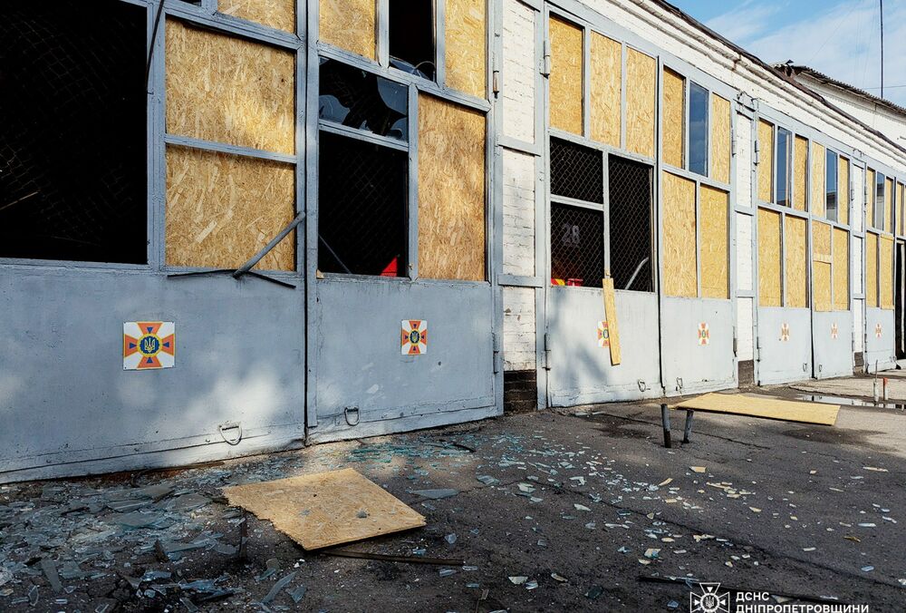 Росіяни тричі атакували пожежну частину в Нікополі