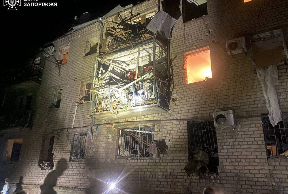 У Запоріжжі вже 10 постраждалих внаслідок нічної атаки: одна людина у важкому стані