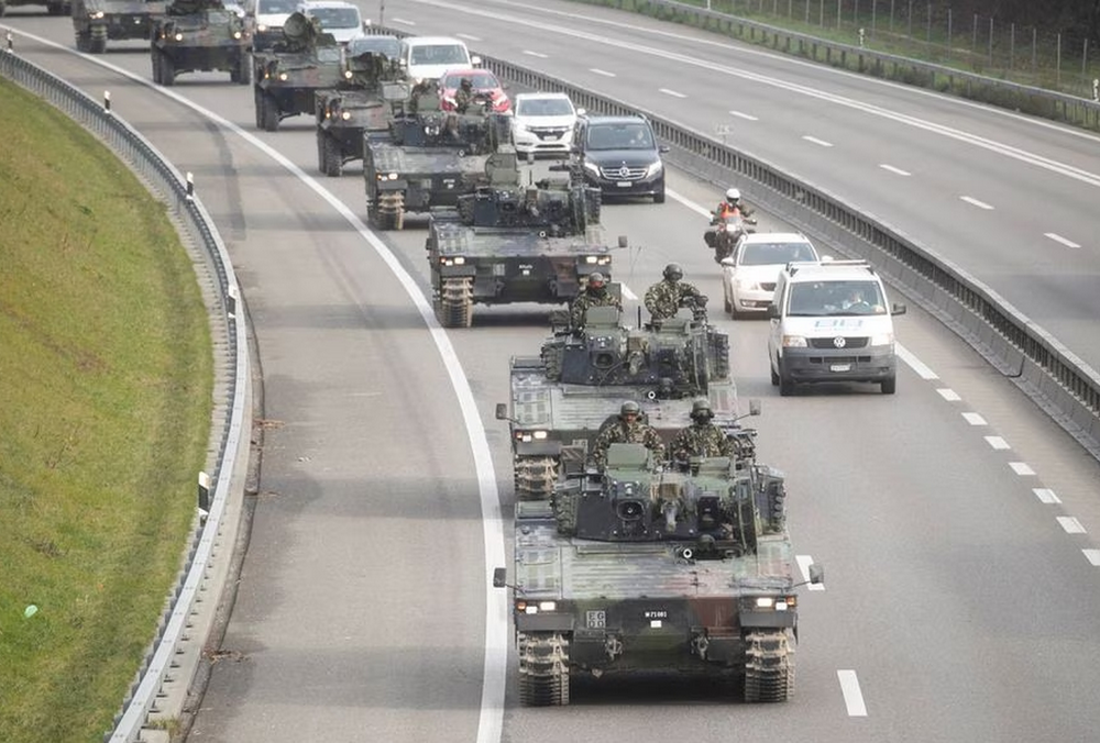 Швейцария может снять запрет на поставку оружия Украине