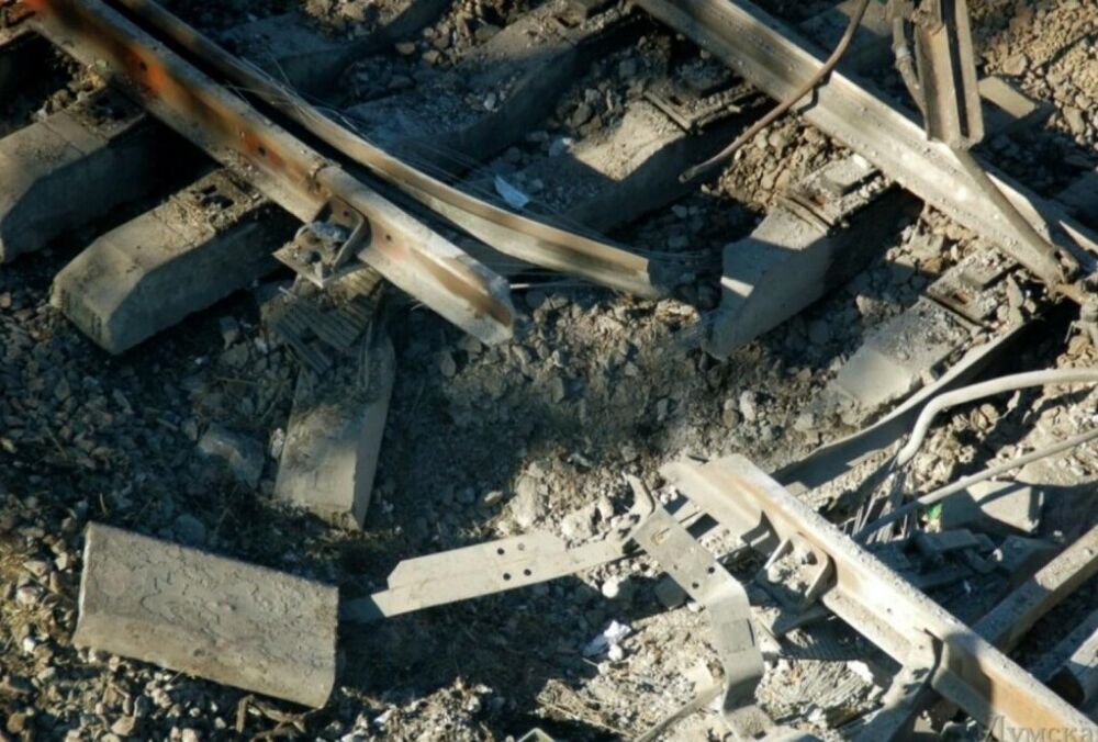 Партизаны взорвали железную дорогу, по которой в России перевозили боеприпасы из КНДР