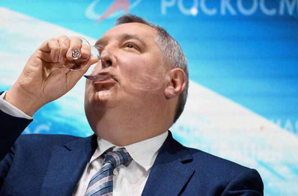 Экс-глава ”Роскосмоса” Рогозин и ”глава правительства ДНР” ранены в Донецке, где праздновали день рождения