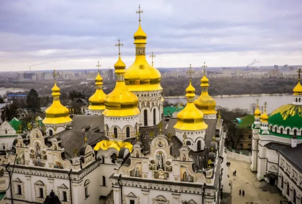 Минкульт обратился в полицию из-за блокирования работы комиссии в Лавре