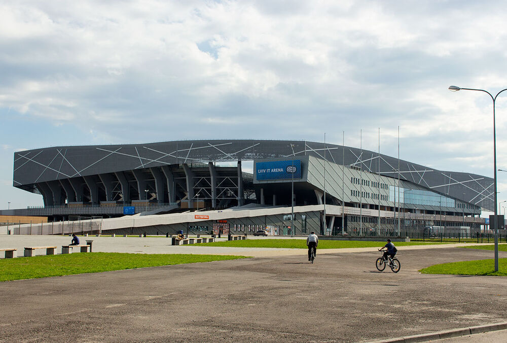 У Львові почнуть вакцинувати від ковіду на стадіоні У Львові почнуть вакцинувати від ковіду на стадіоні