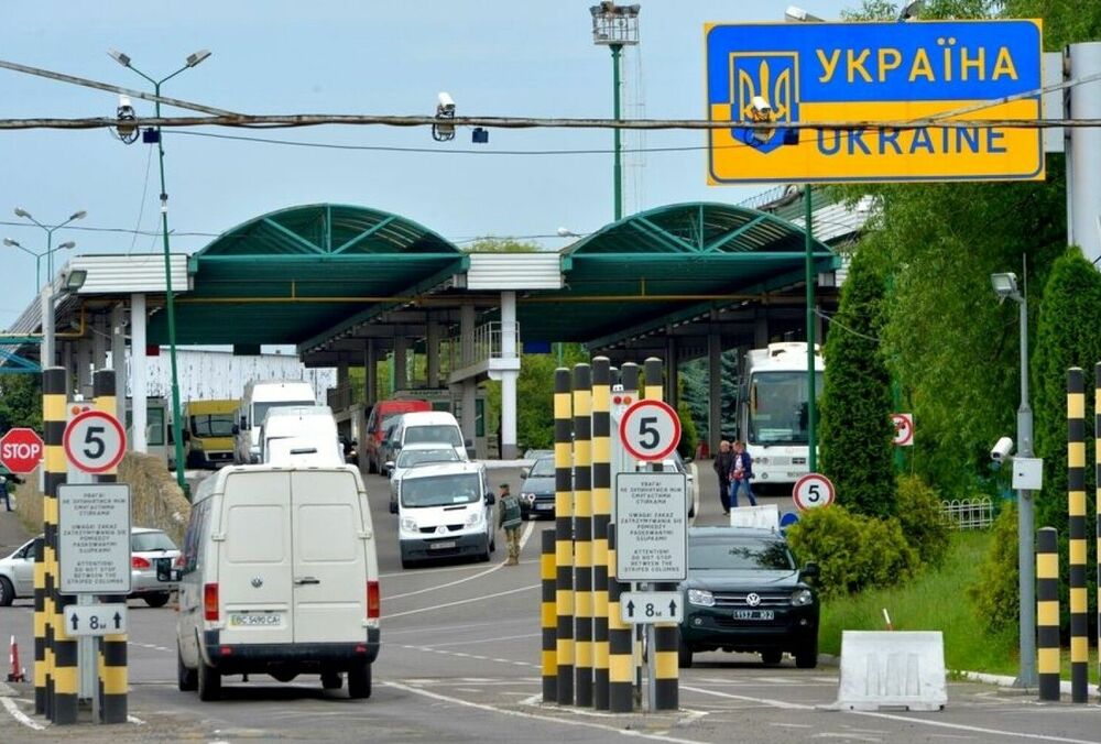 Украина открывает все пункты пропуска на границе с Польшей: известна дата