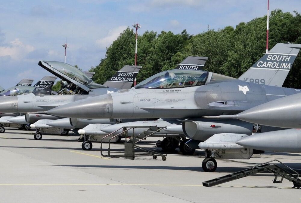 У США заявили, що винищувачі F-16 незабаром будуть в Україні У США заявили, що винищувачі F-16 незабаром будуть в Україні