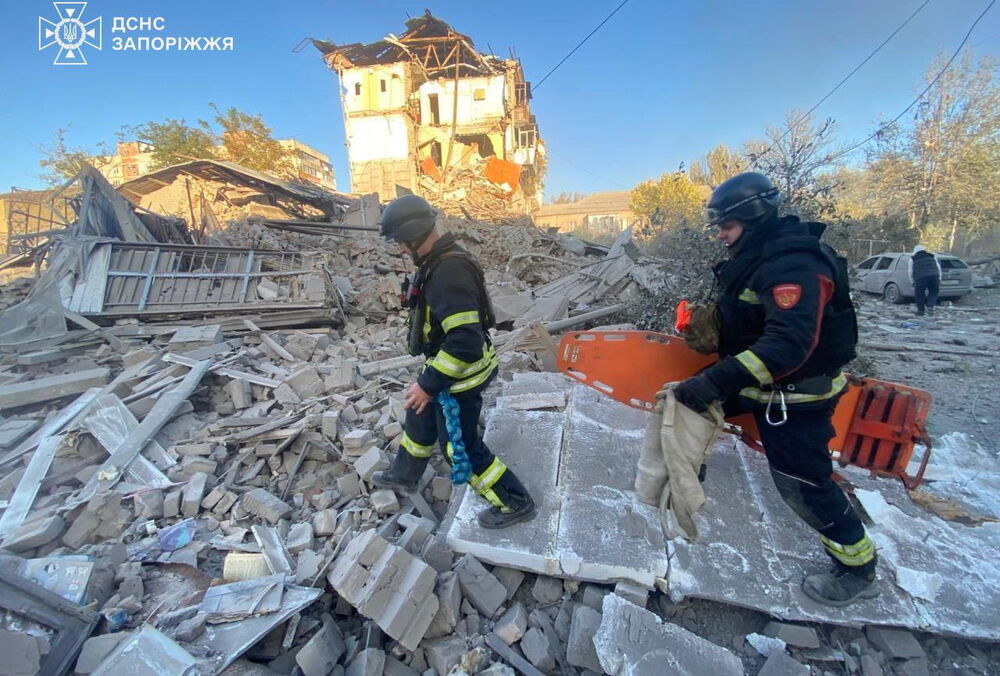 Уже четверо погибших в результате российских ударов по Запорожью: фото