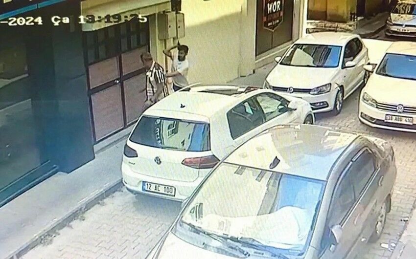 У Туреччині чоловік з ножем накинувся на перехожих