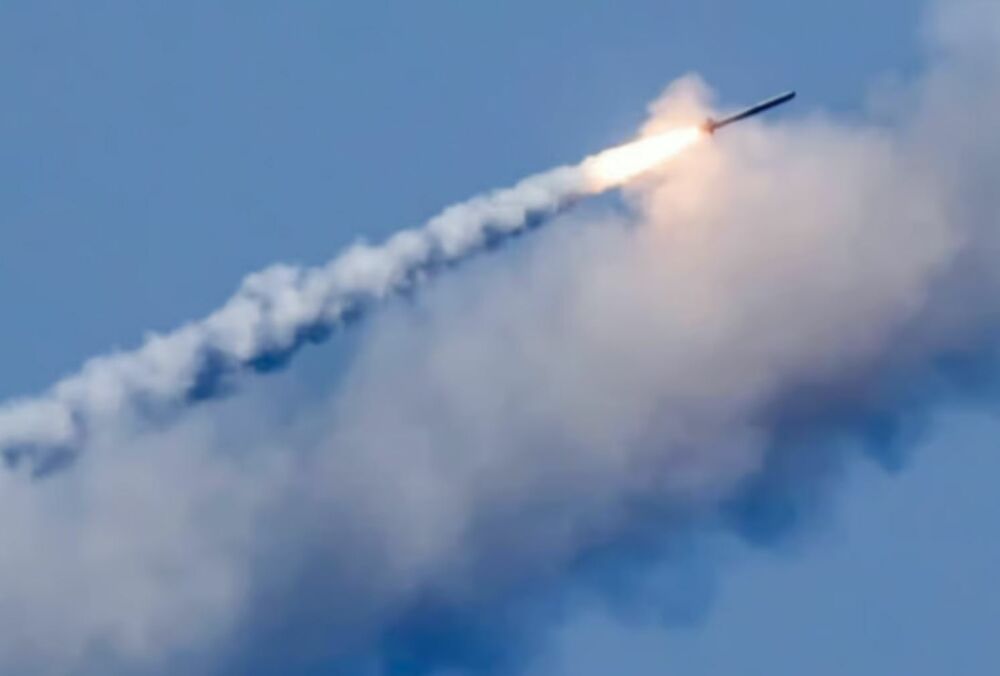 Россияне ударили по 2 объектам критической инфраструктуры Львовской области, поврежден также жилой дом