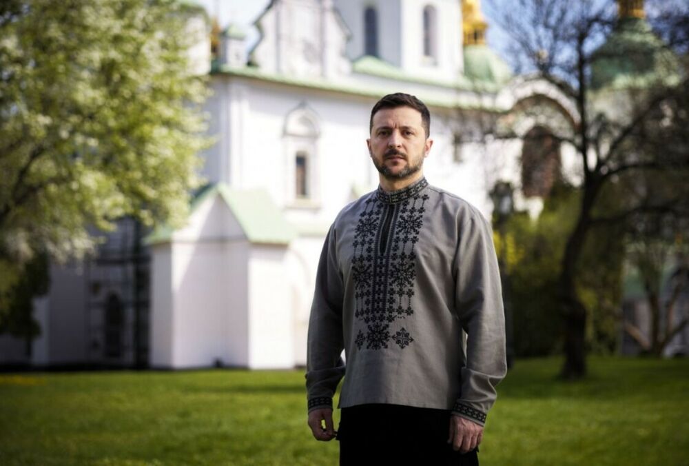 Зеленский поздравил украинцев с Пасхой