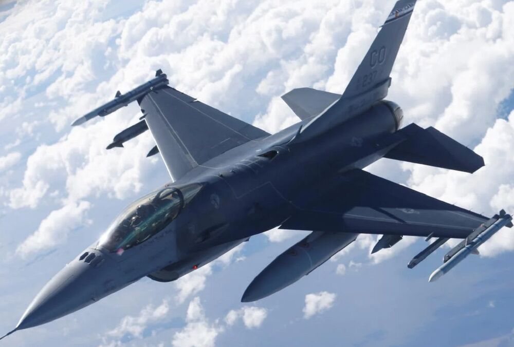 Игнат жестко ответил на заявления РФ о ”сбитии” F-16 в Украине 