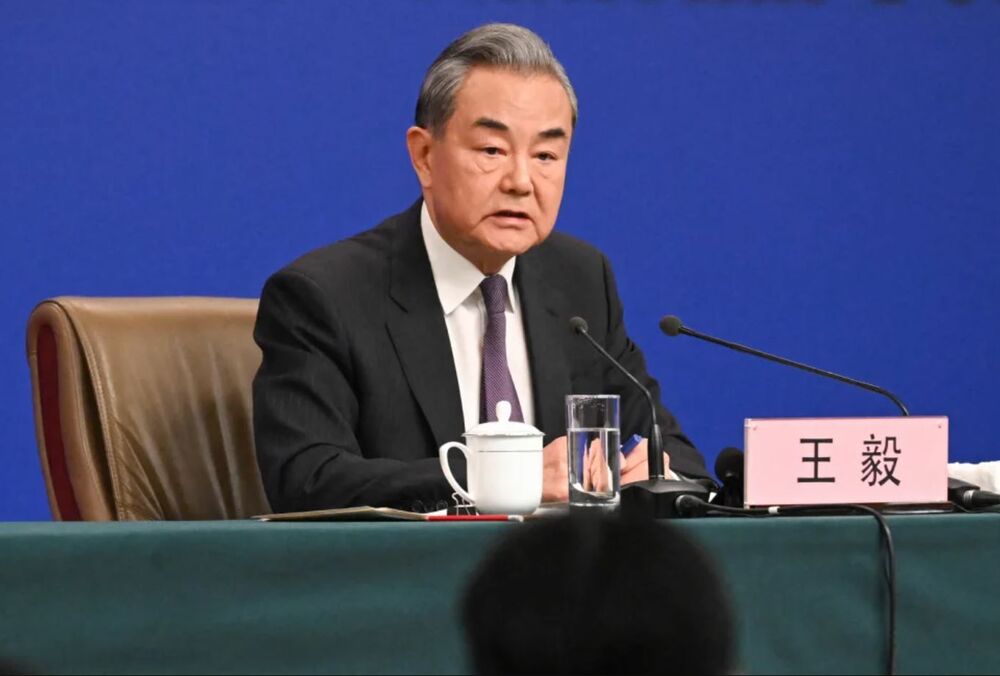 Китай різко критикує політику Трампа: ”Повертаємося до закону джунглів”