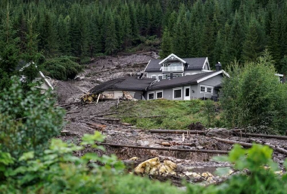 Країни Скандинавії накрив найпотужніший за 25 років шторм ”Ганс”: ВІДЕО