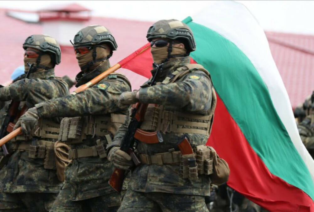 Болгария разрешила своей армии обучать украинских военных